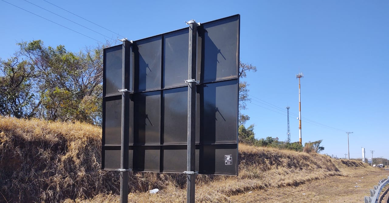 Traffic sign pole