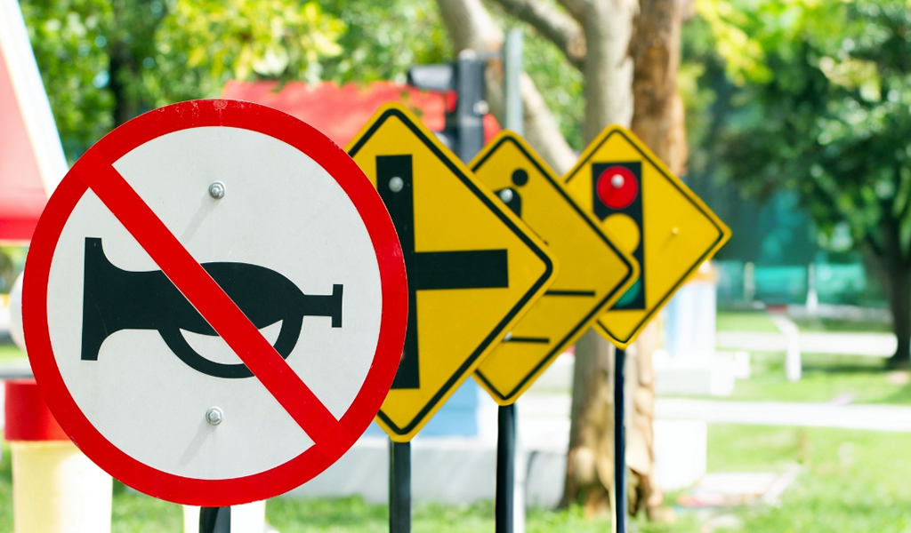 Traffic sign pole
